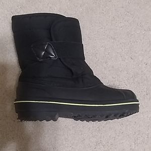 Rain boots waterproof lined warm. Kids size.